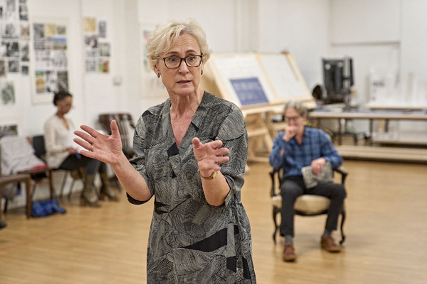 Photos: See Ralph Fiennes & More in Rehearsals for STRAIGHT LINE CRAZY  Image