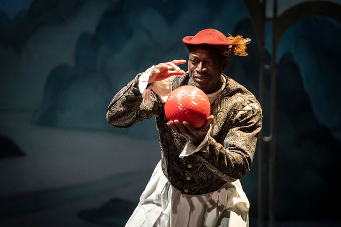 Photos: First Look at THE NOTEBOOKS OF LEONARDO DA VINCI at Goodman Theatre  Image