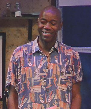 Review: I OUGHT TO BE IN PICTURES Is Both Sweet and Saucy  Image