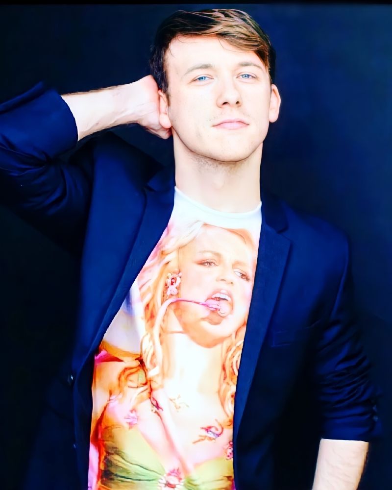 Interview: Sean Stephens of REDEMPTION OF A 90'S KID at Feinstein's/54 Below March 3rd  Image