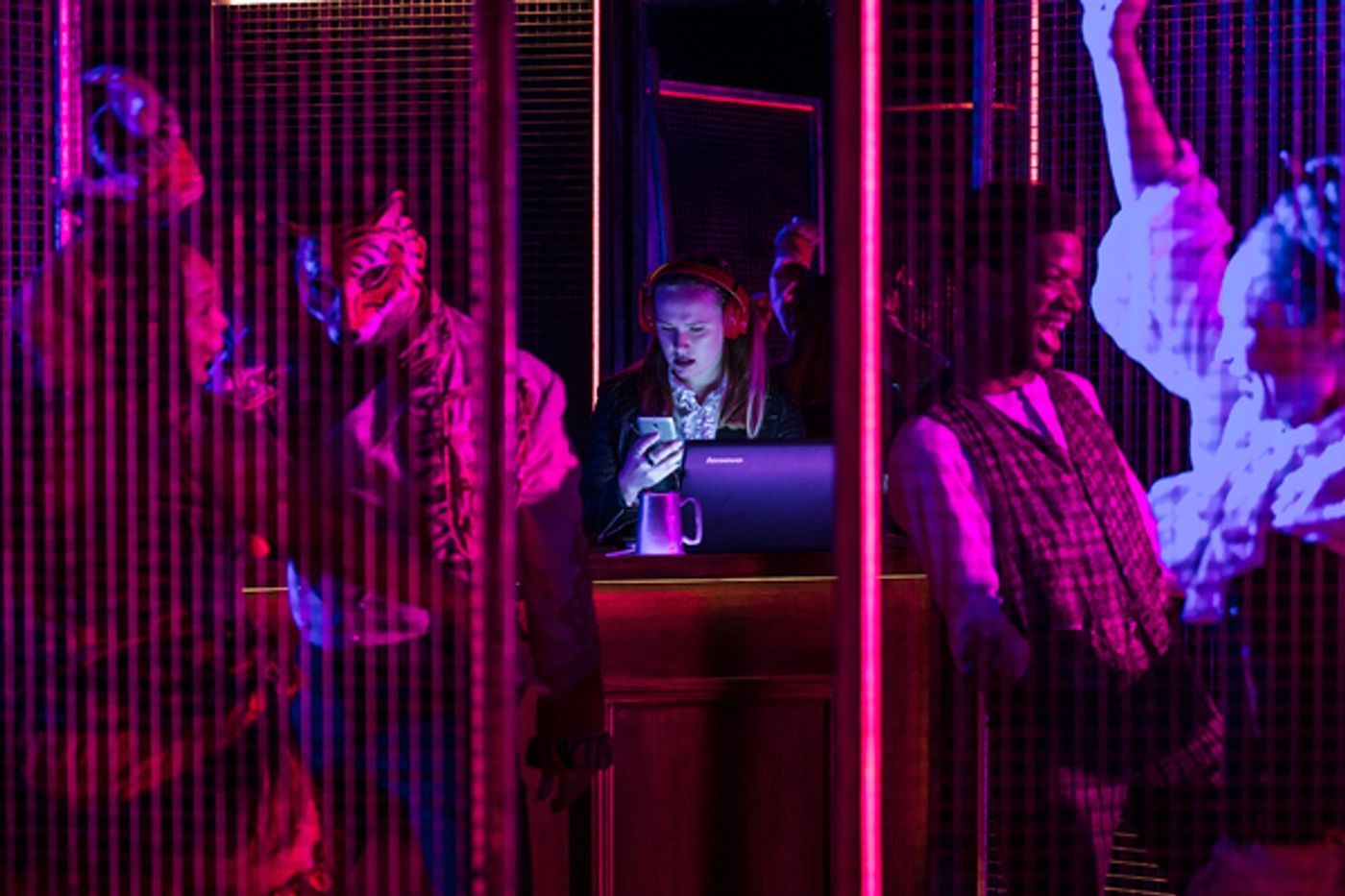 Photos: First Look at the National Theatre's School Tour of JEKYLL & HYDE  Image