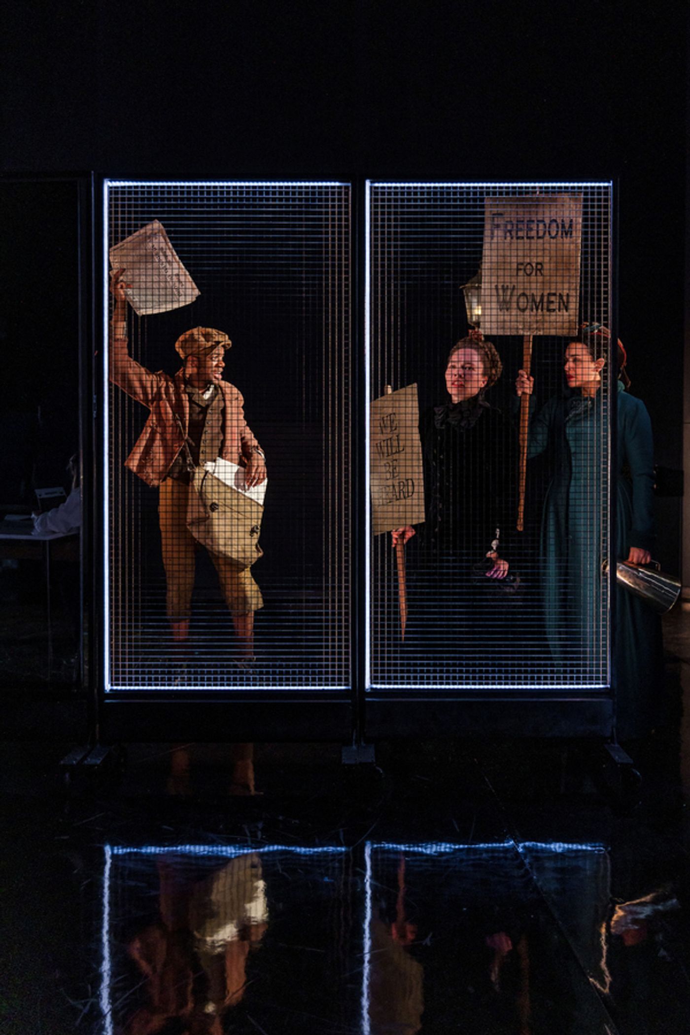 Photos: First Look at the National Theatre's School Tour of JEKYLL & HYDE  Image