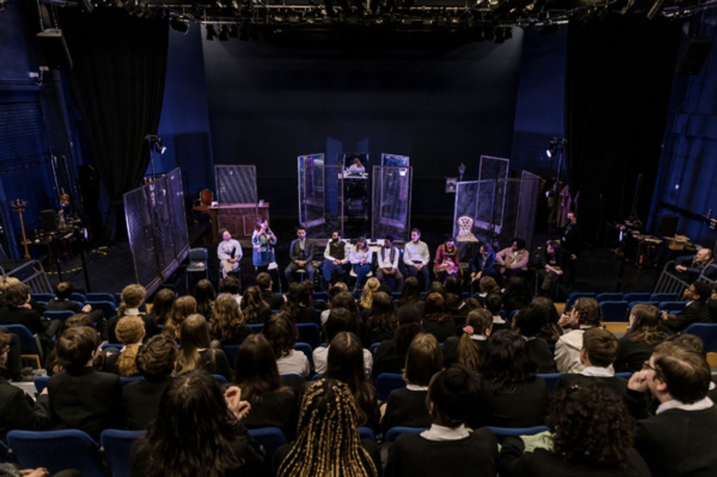 Photos: First Look at the National Theatre's School Tour of JEKYLL & HYDE  Image
