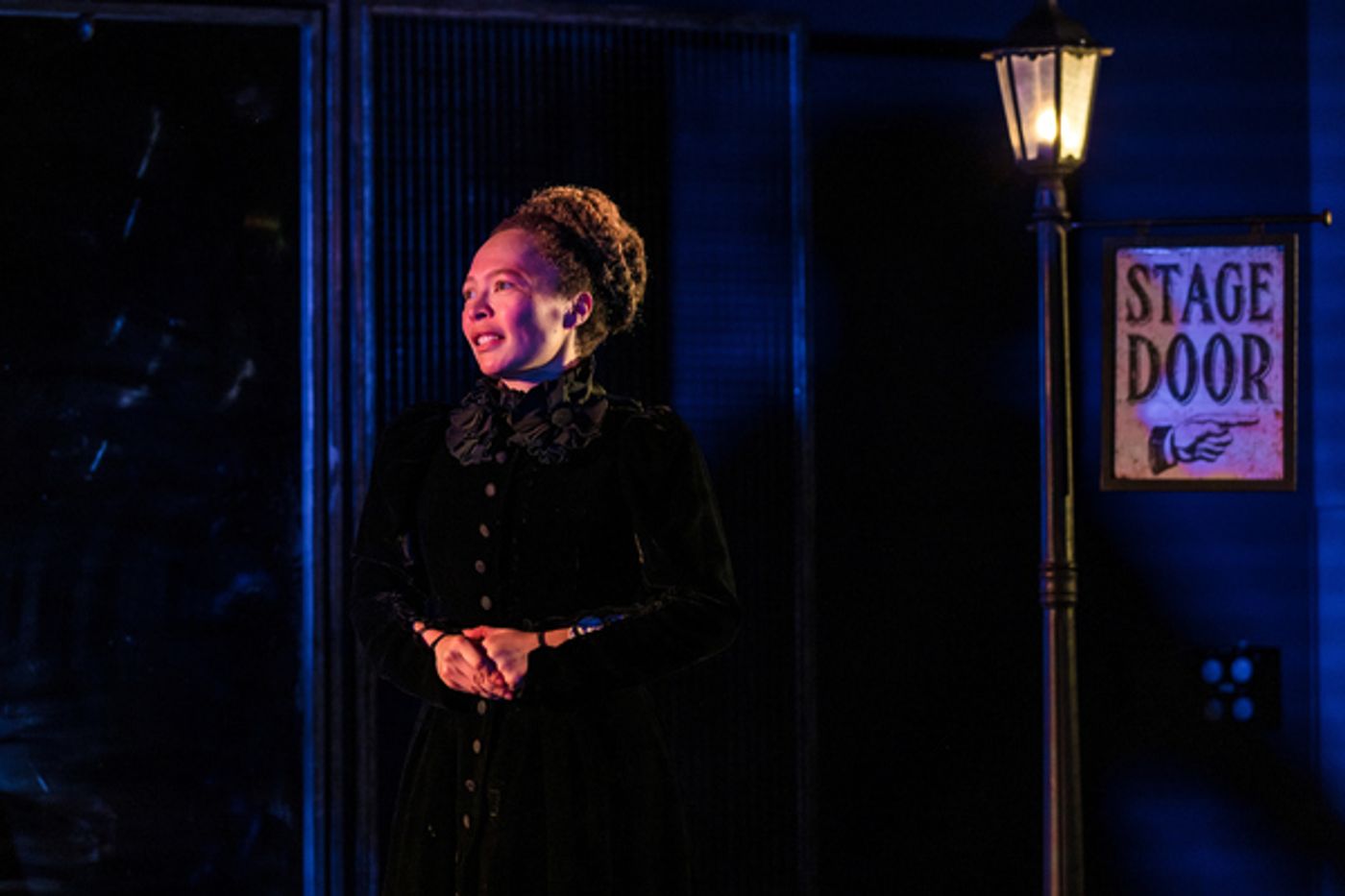 Photos: First Look at the National Theatre's School Tour of JEKYLL & HYDE  Image