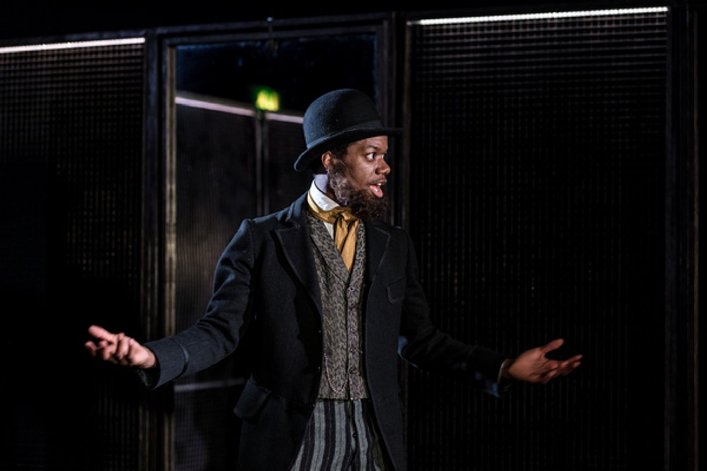 Photos: First Look at the National Theatre's School Tour of JEKYLL & HYDE  Image