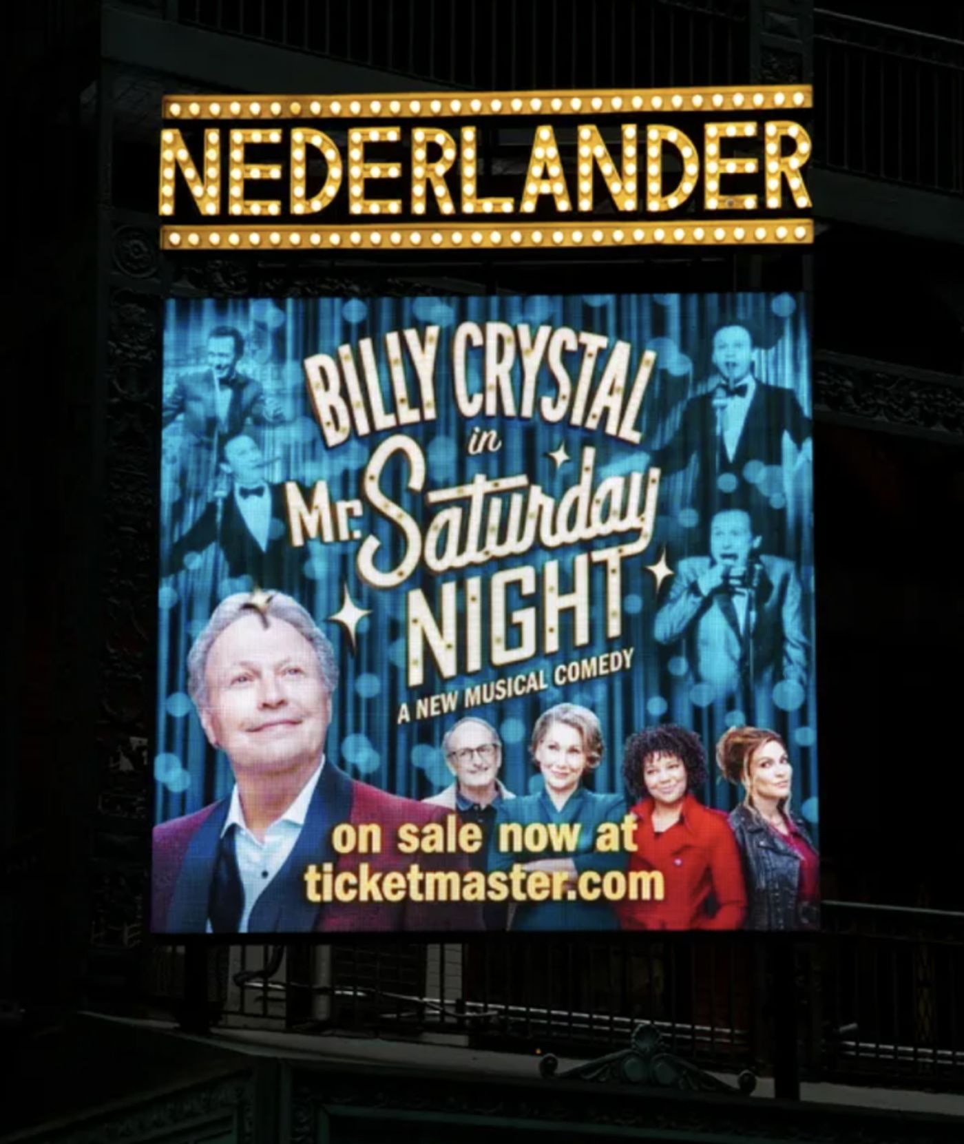 BWW Flashback: Billy Crystal Brings 700 SUNDAYS to Broadway  Image