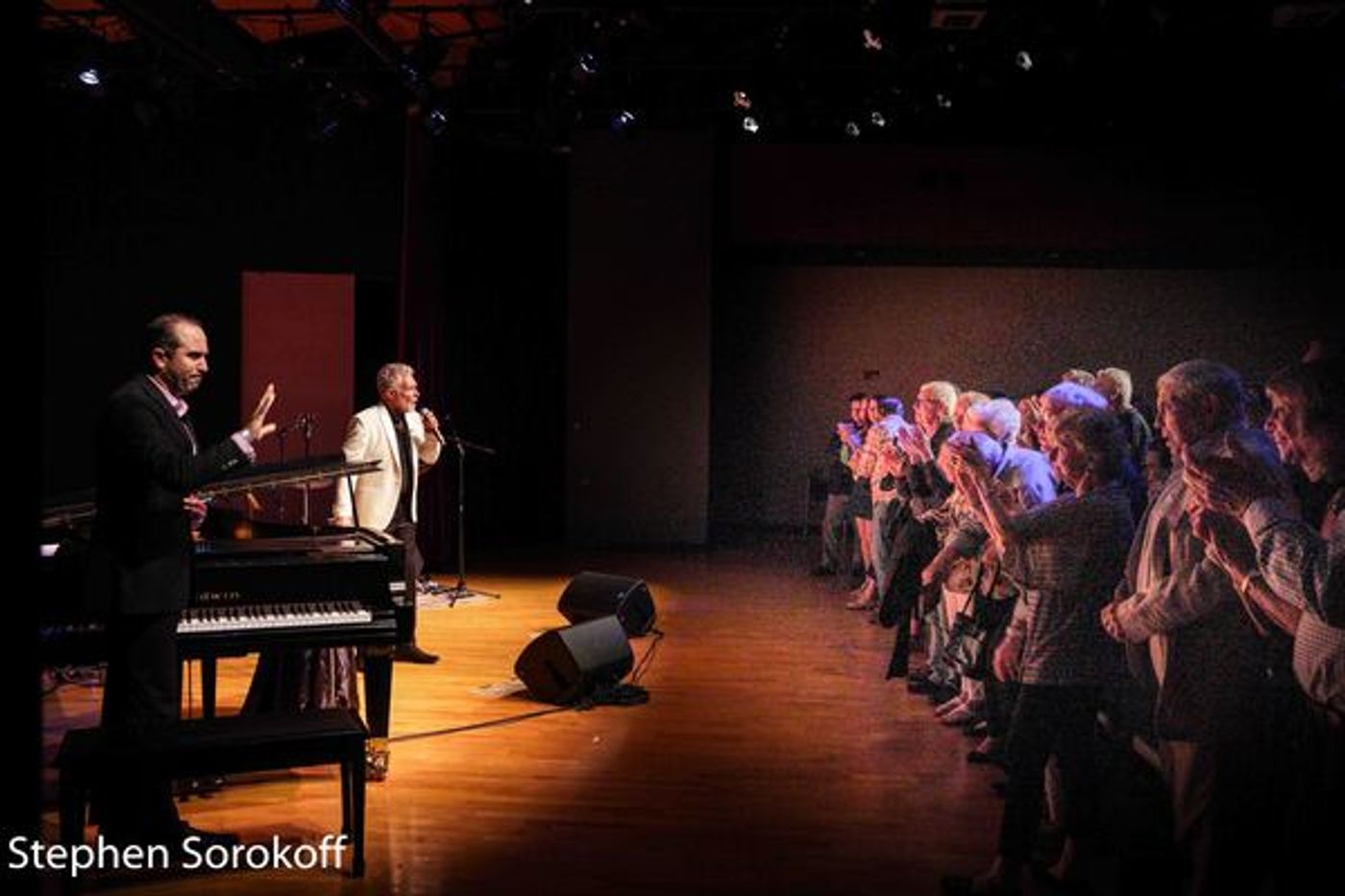 Review: Clint Holmes at The RRazz Room  Image