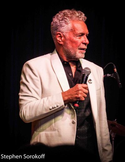 Clint Holmes Photo