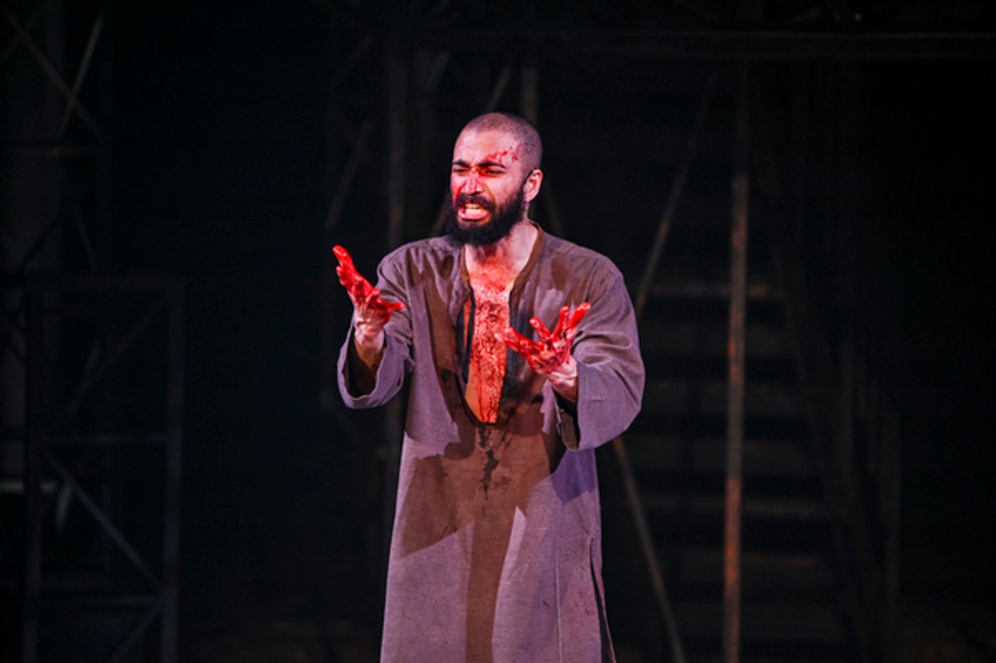Photos: First Look at MACBETH at Leeds Playhouse  Image