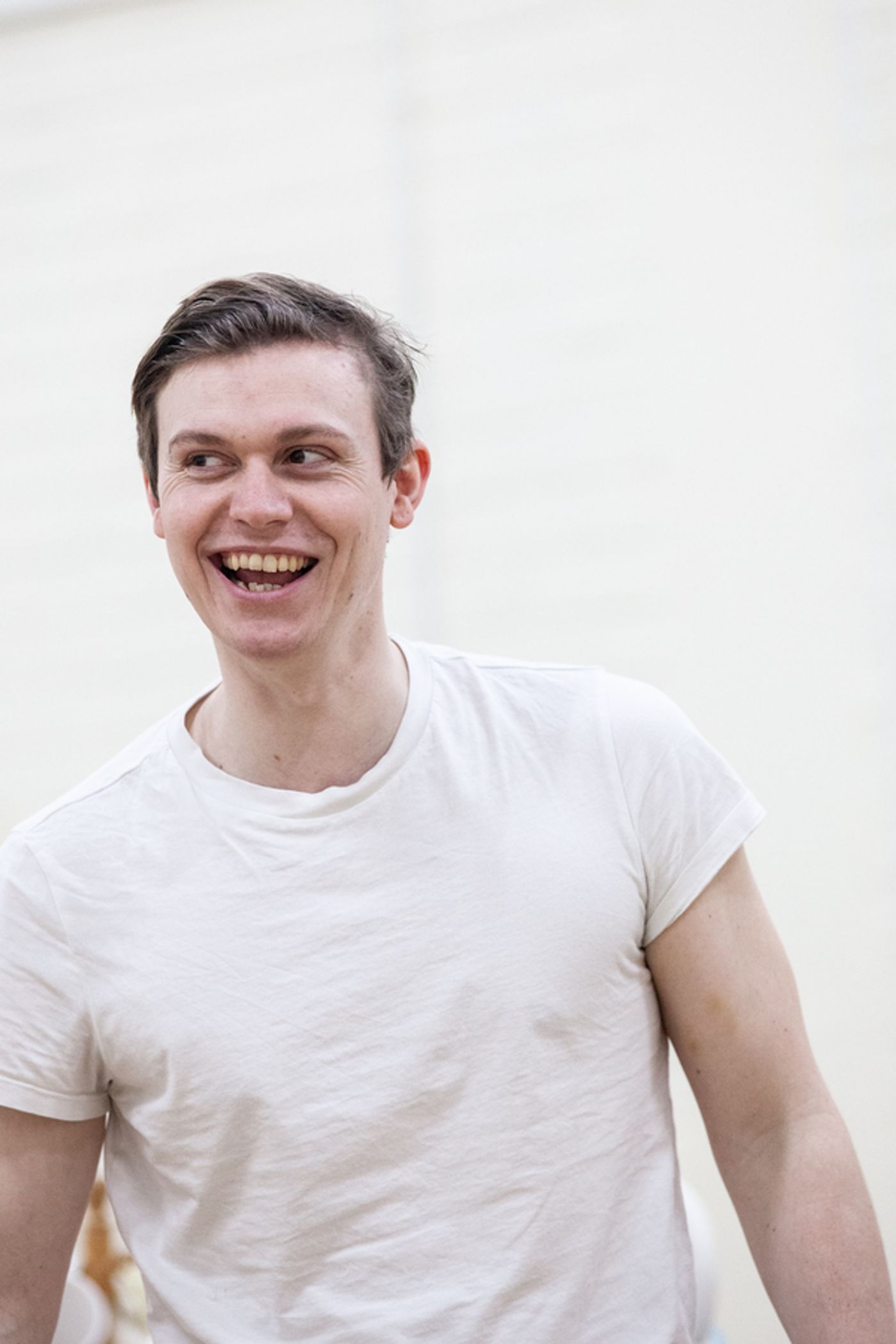 Photos: First Look at THE KITCHEN SINK at Queen's Theatre Hornchurch  Image