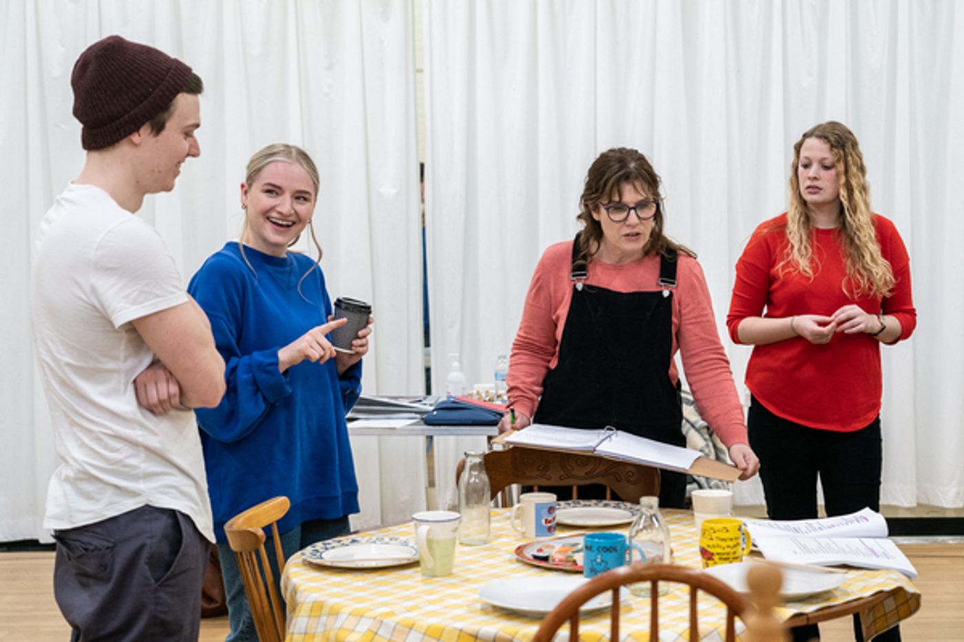 Photos: First Look at THE KITCHEN SINK at Queen's Theatre Hornchurch  Image