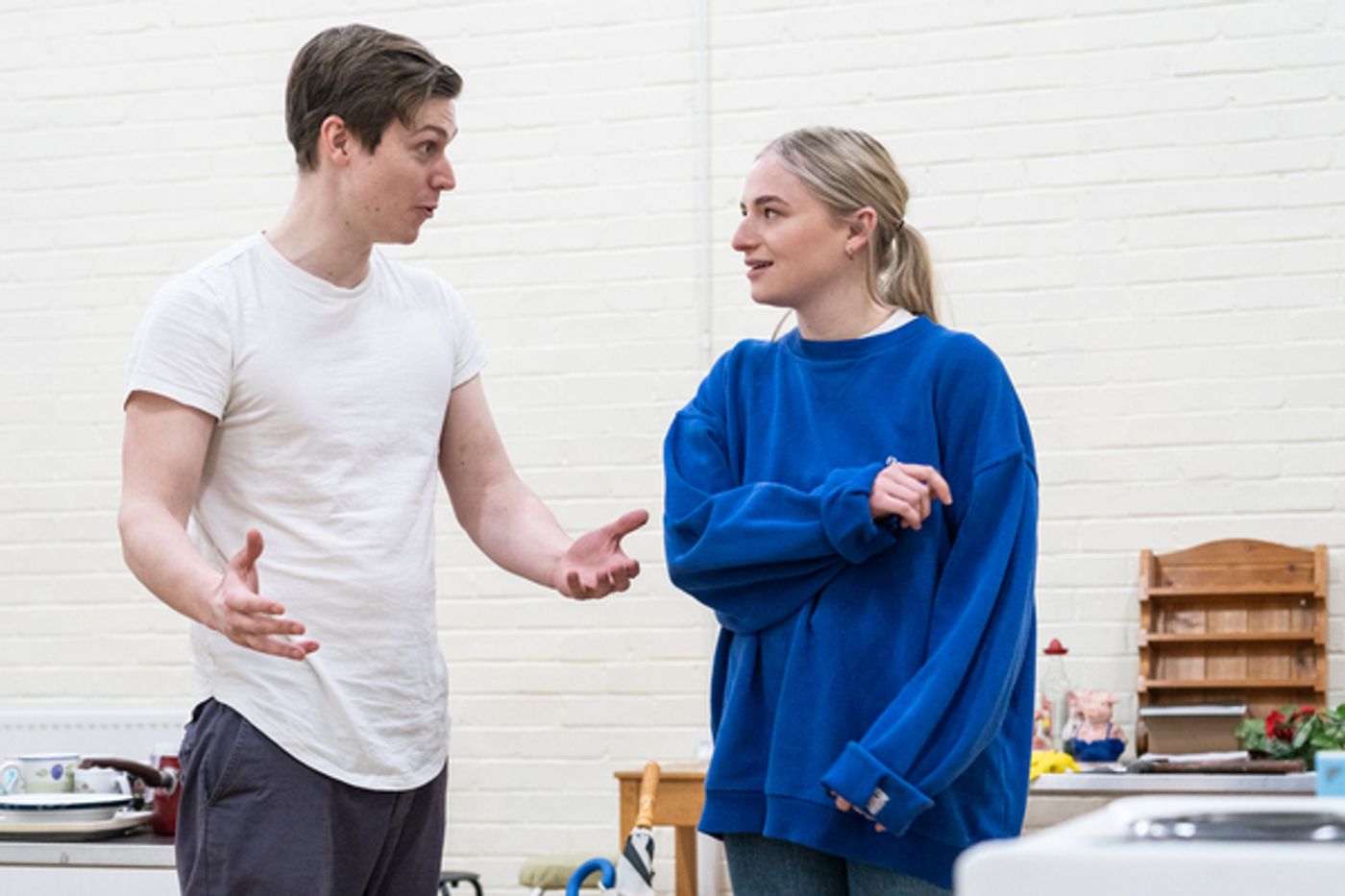 Photos: First Look at THE KITCHEN SINK at Queen's Theatre Hornchurch  Image