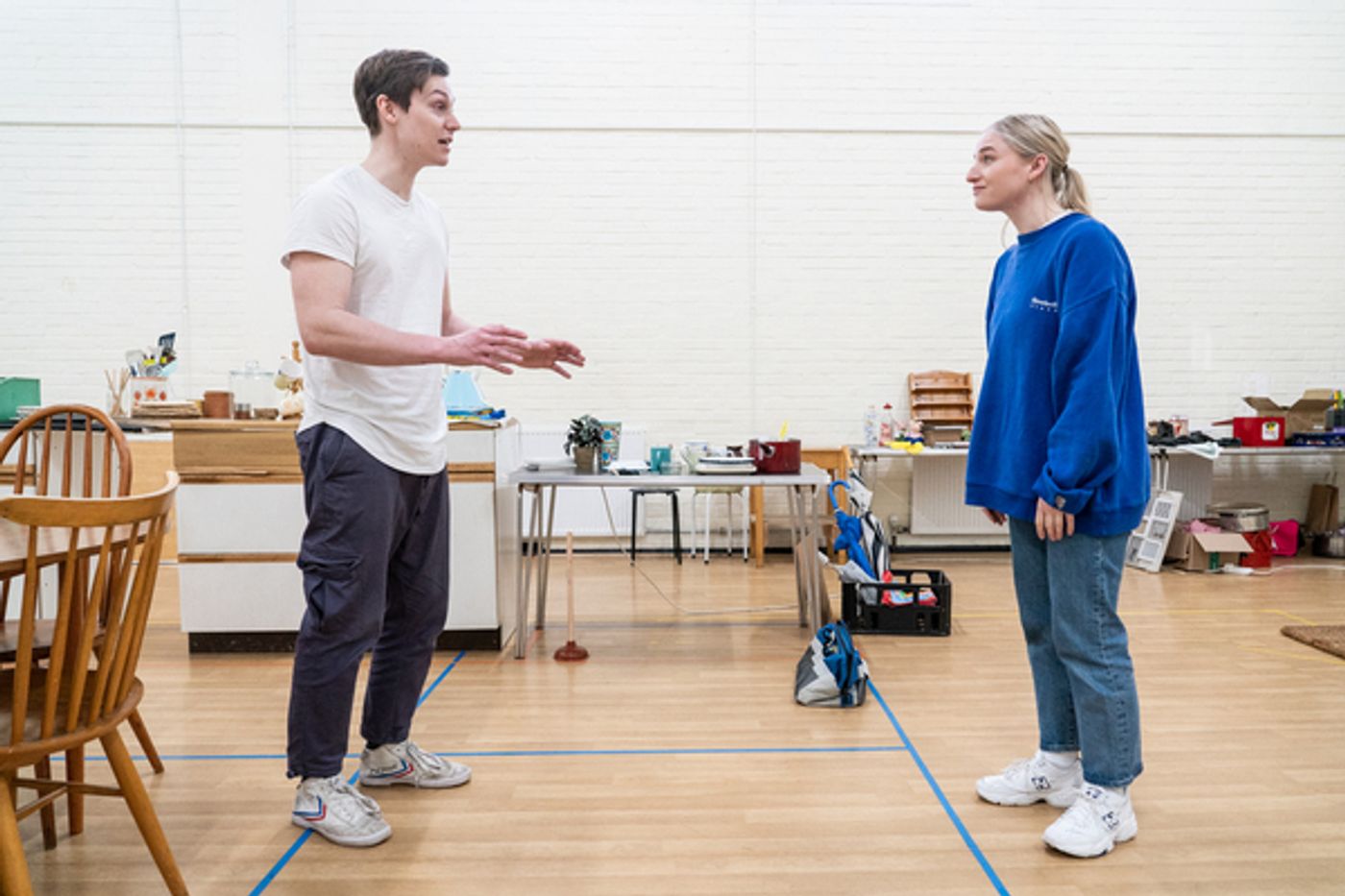 Photos: First Look at THE KITCHEN SINK at Queen's Theatre Hornchurch  Image