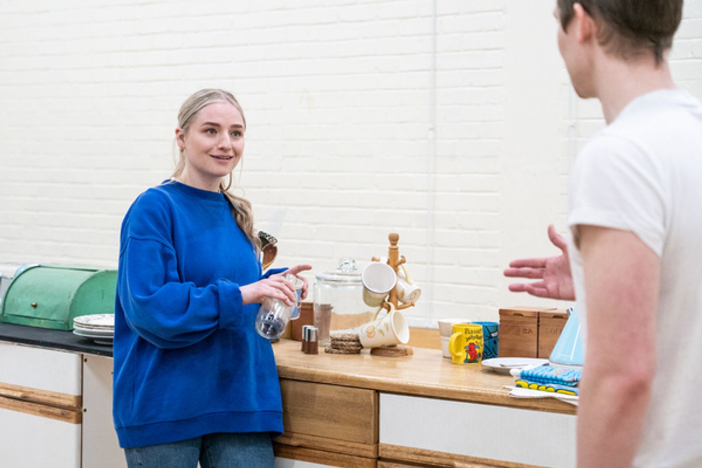 Photos: First Look at THE KITCHEN SINK at Queen's Theatre Hornchurch  Image