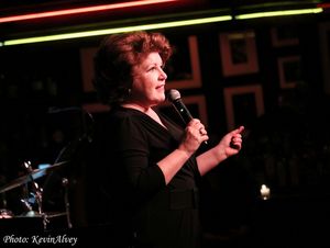 Klea Blackhurst Photo