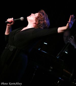 Klea Blackhurst Photo