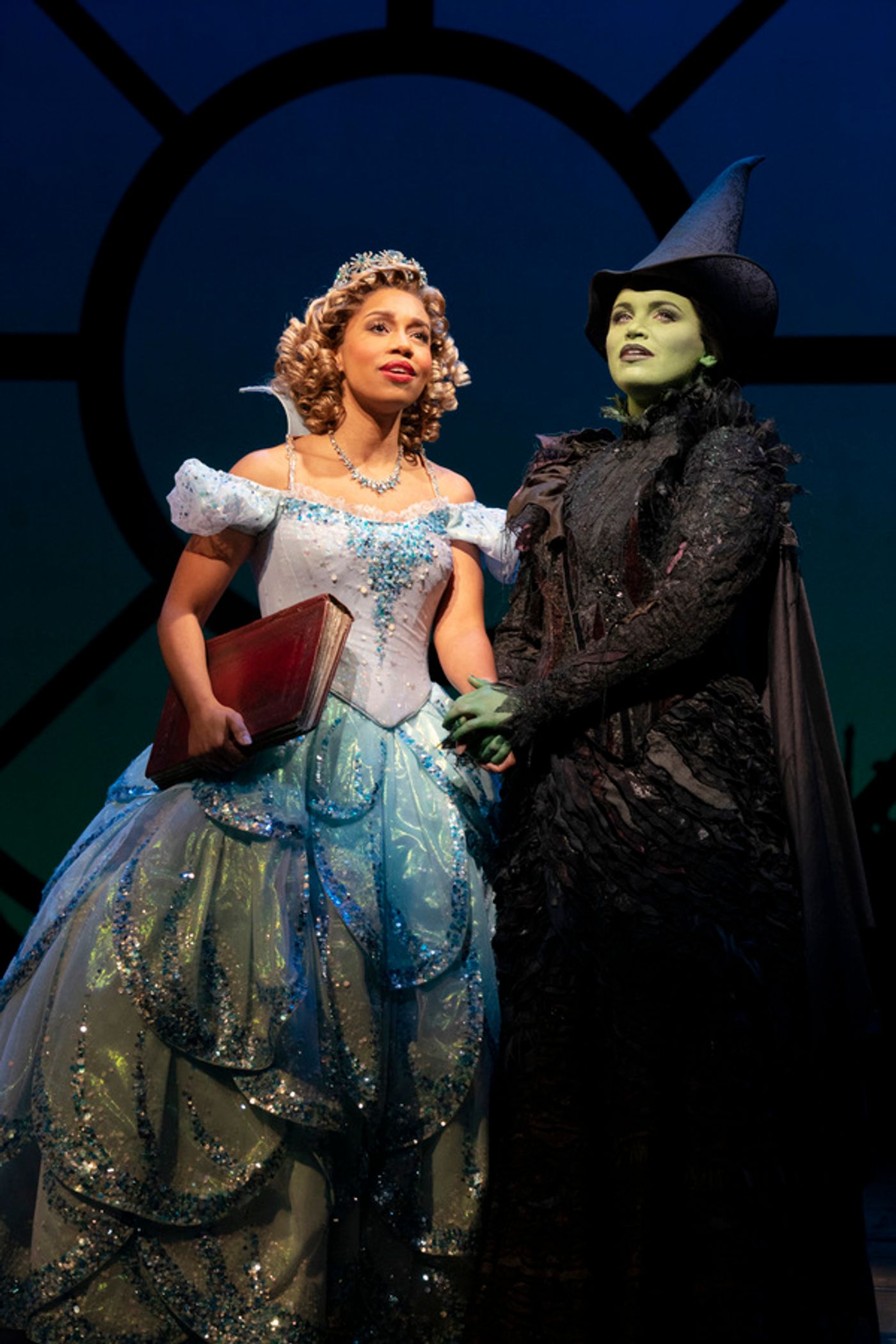 Photos: First Look at Brittney Johnson as Glinda in WICKED  Image