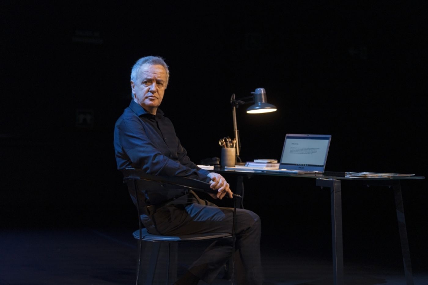 Carlos Hipólito viaja hasta OCEANÍA en las Naves de Matadero en Madrid  Image