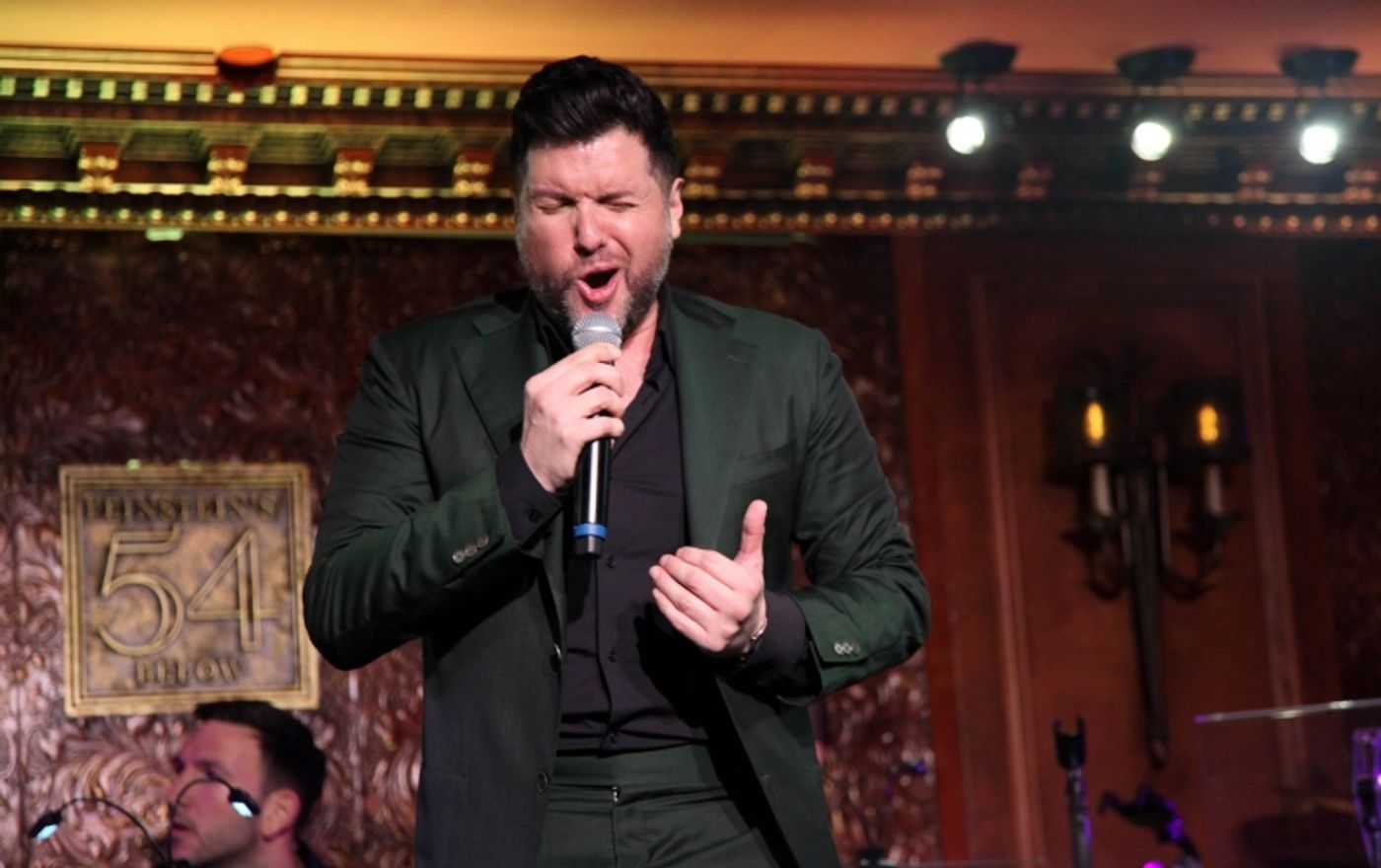 Review: MAURICIO MARTINEZ is a Mexican Marvel at Feinstein's/54 Below  Image