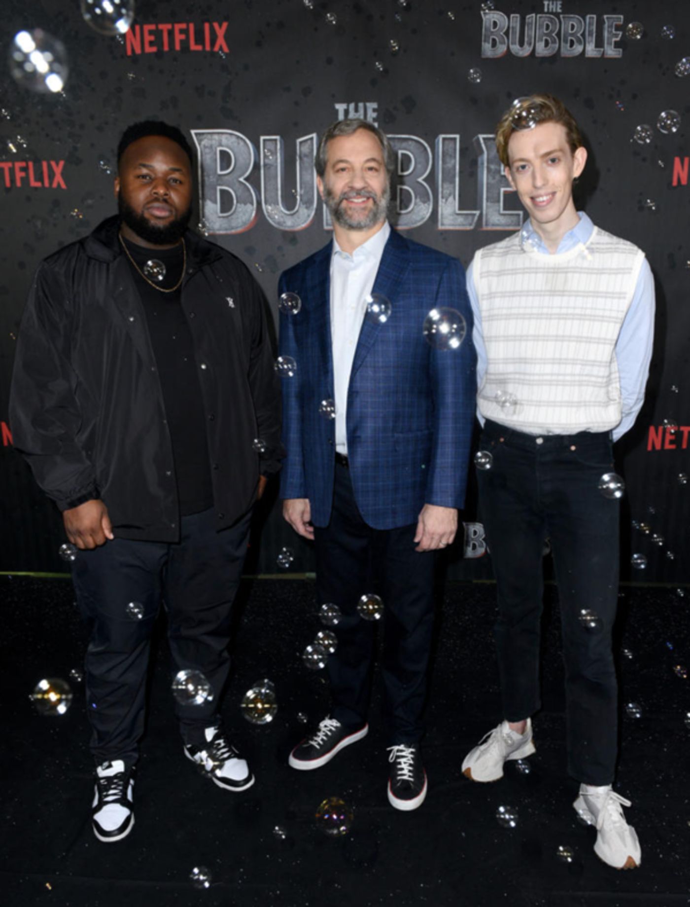 Photos: Inside Look at The Cast of Netflix's THE BUBBLE  Image