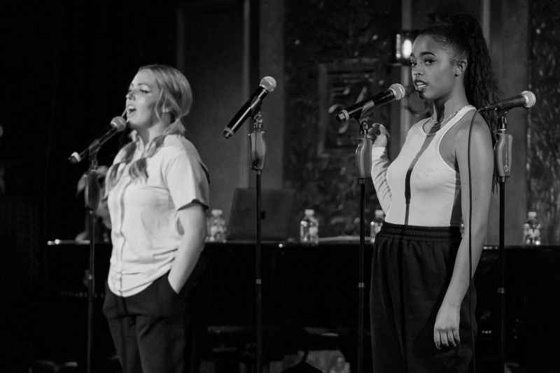 Photos: Kira Stone LET ME REINTRODUCE MYSELF at Feinstein's/54 Below — photo 15 of 61