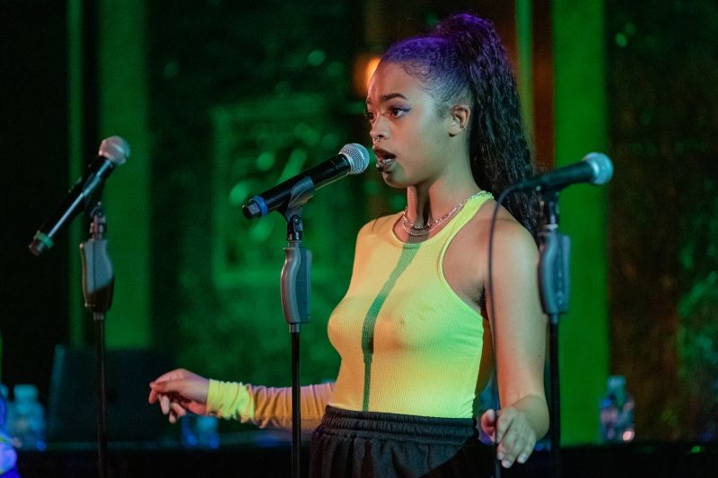 Photos: Kira Stone LET ME REINTRODUCE MYSELF at Feinstein's/54 Below — photo 16 of 61