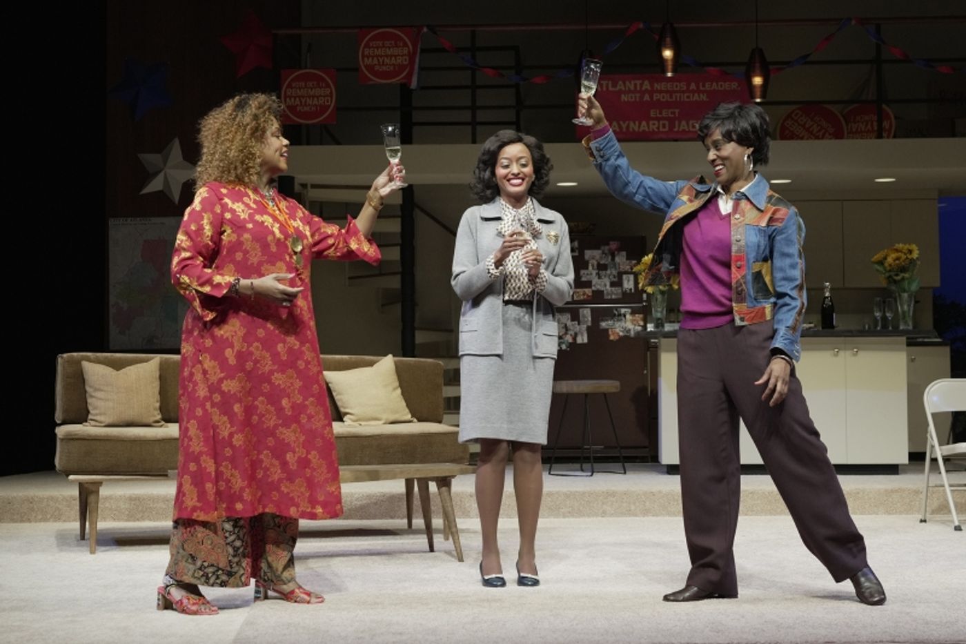Review: Amusing Interplay Surrounds WHAT I LEARNED IN PARIS at South Coast Rep  Image