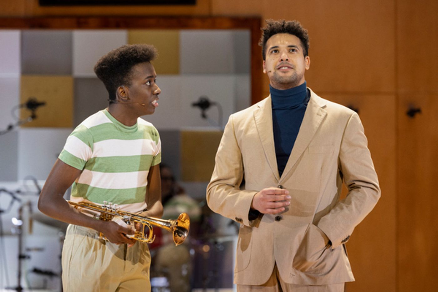 Photos: First Look at BEAUTIFUL- THE CAROLE KING MUSICAL at Theatre Royal Brighton  Image