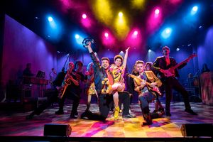 The Cast of BEAUTIFUL- THE CAROLE KING MUSICAL @ BroadwayWorld The Cast of BEAUTIFUL- THE CAROLE KING MUSICAL Photo