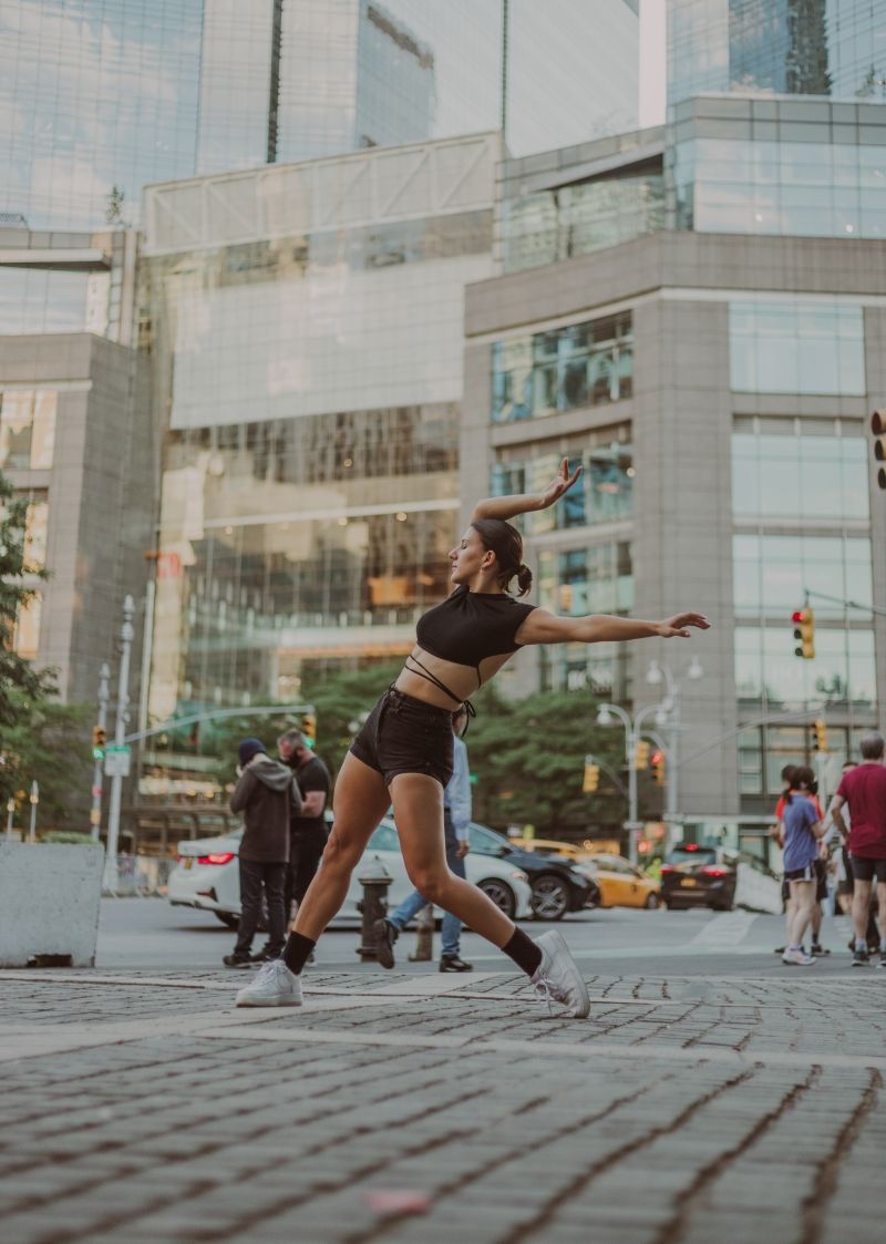 BWW Interview with CAMILA CARDONA, Argentinian artist and cast member of the new all SPANISH PRODUCTION OF ¨ON YOUR FEET¨! at GALA Theater, Washington DC  Image