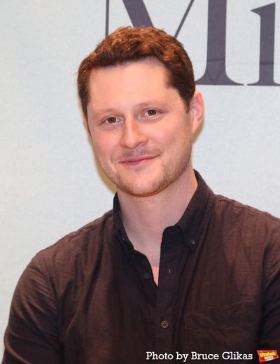 Noah Reid Photo