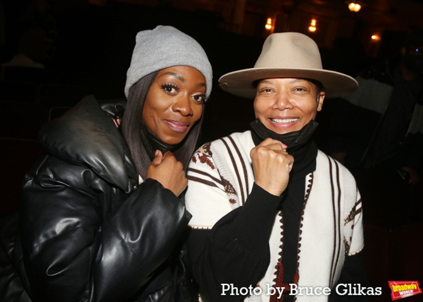 Photos: Queen Latifah Poses with the Cast of MJ on Broadway  Image