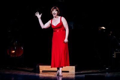 Elizabeth Stanley Photo