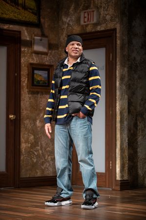 Glenn Davis @ BroadwayWorld Glenn Davis Photo