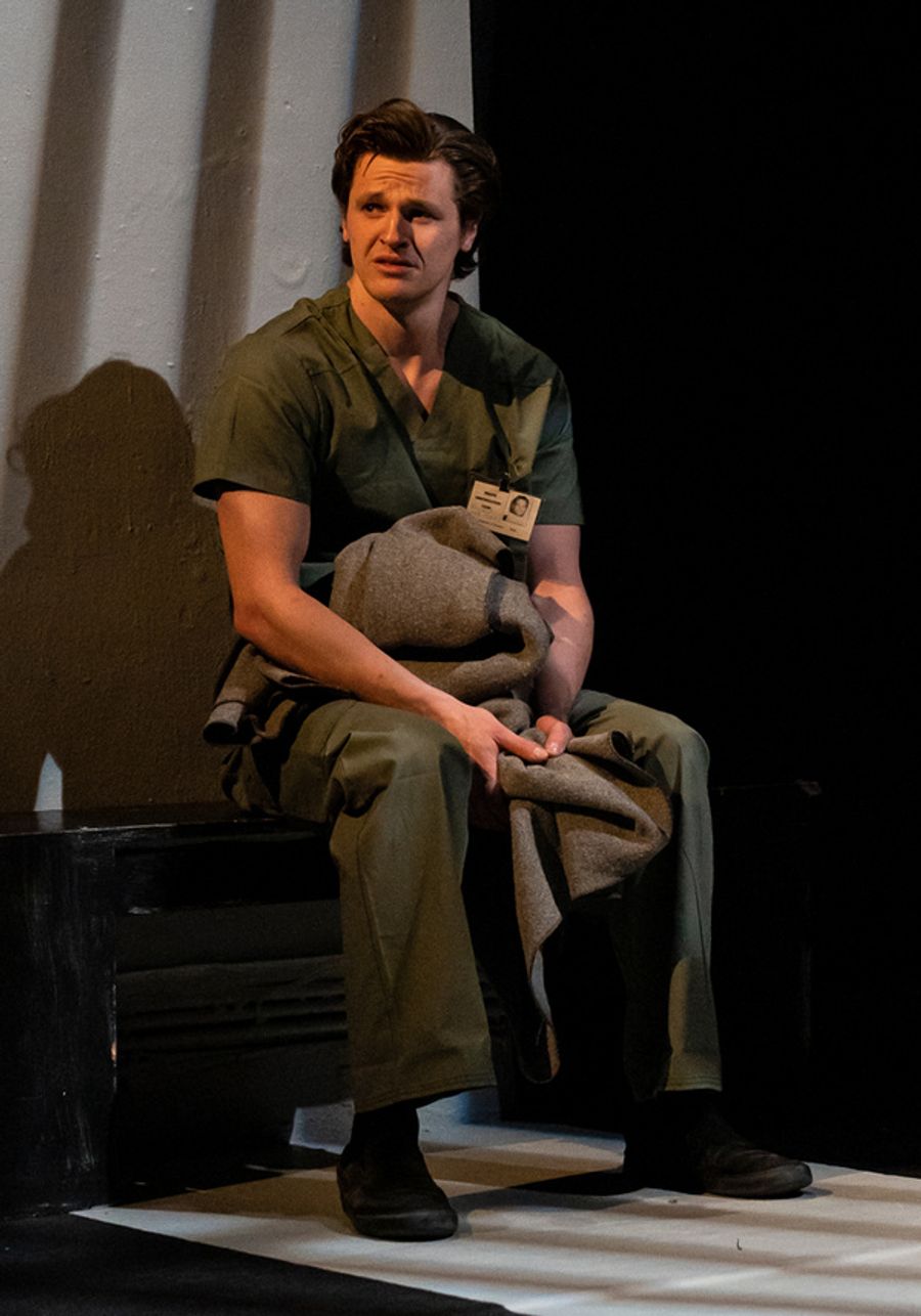 Photos: A WHITE MAN'S GUIDE TO RIKERS ISLAND Returns to the Gene Frankel Theatre  Image