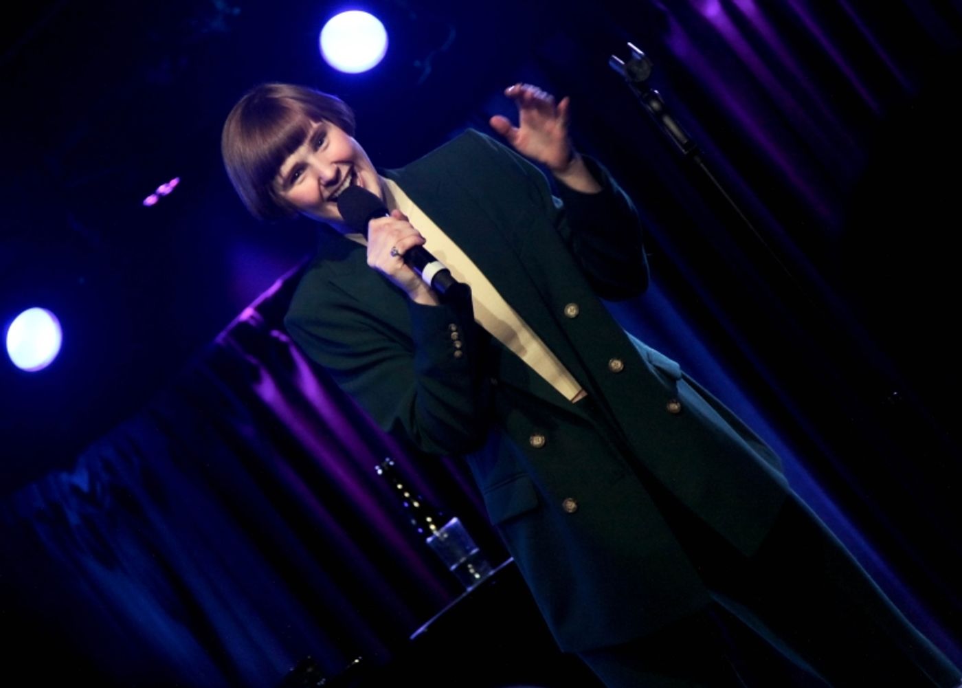 Review: Sally Shaw Is Unbelievable in BOTH SIDES NOW at The Green Room 42 Review: Sally Shaw Is Unbelievable in BOTH SIDES NOW at The Green Room 42 Image