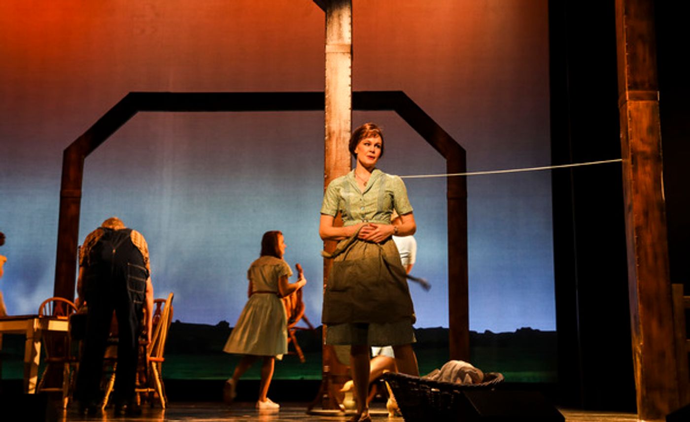 Photos: Kate Baldwin & Aaron Lazar Star in THE BRIDGES OF MADISON COUNTY Photos: Kate Baldwin & Aaron Lazar Star in THE BRIDGES OF MADISON COUNTY Image