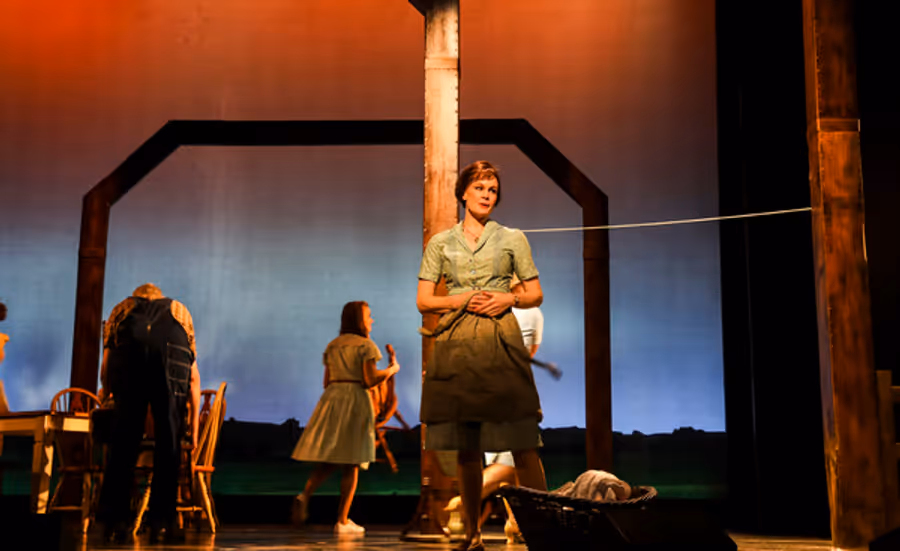 Photos: Kate Baldwin & Aaron Lazar Star in THE BRIDGES OF MADISON COUNTY Image