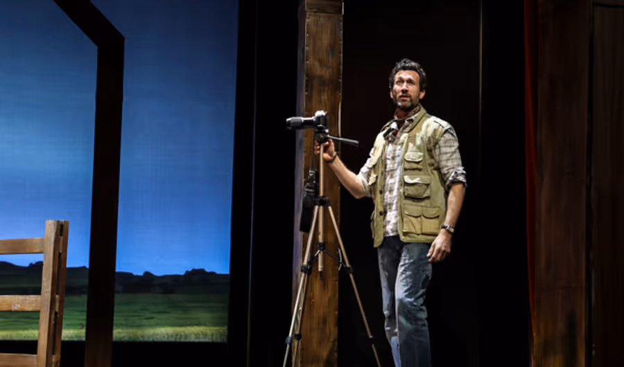 Photos: Kate Baldwin & Aaron Lazar Star in THE BRIDGES OF MADISON COUNTY Image