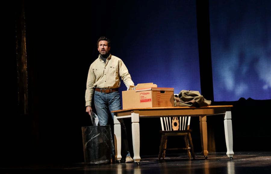 Photos: Kate Baldwin & Aaron Lazar Star in THE BRIDGES OF MADISON COUNTY Image