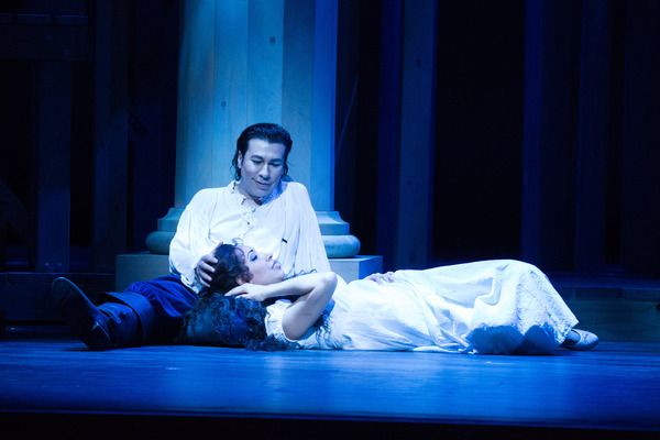 ROMEO AND JULIET at Houston Grand Opera Photo