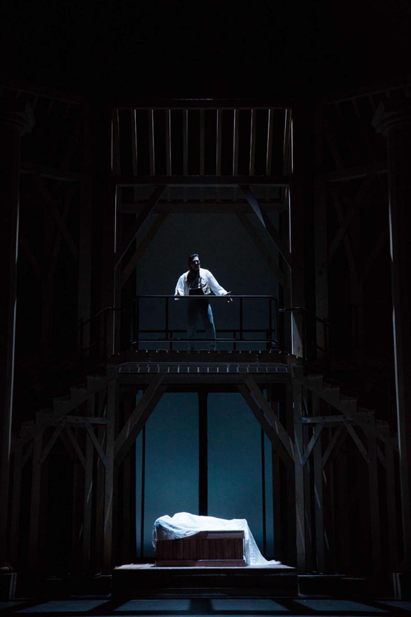 Photos: Houston Grand Opera Opens New Production Of ROMEO AND JULIET, April 29  Image