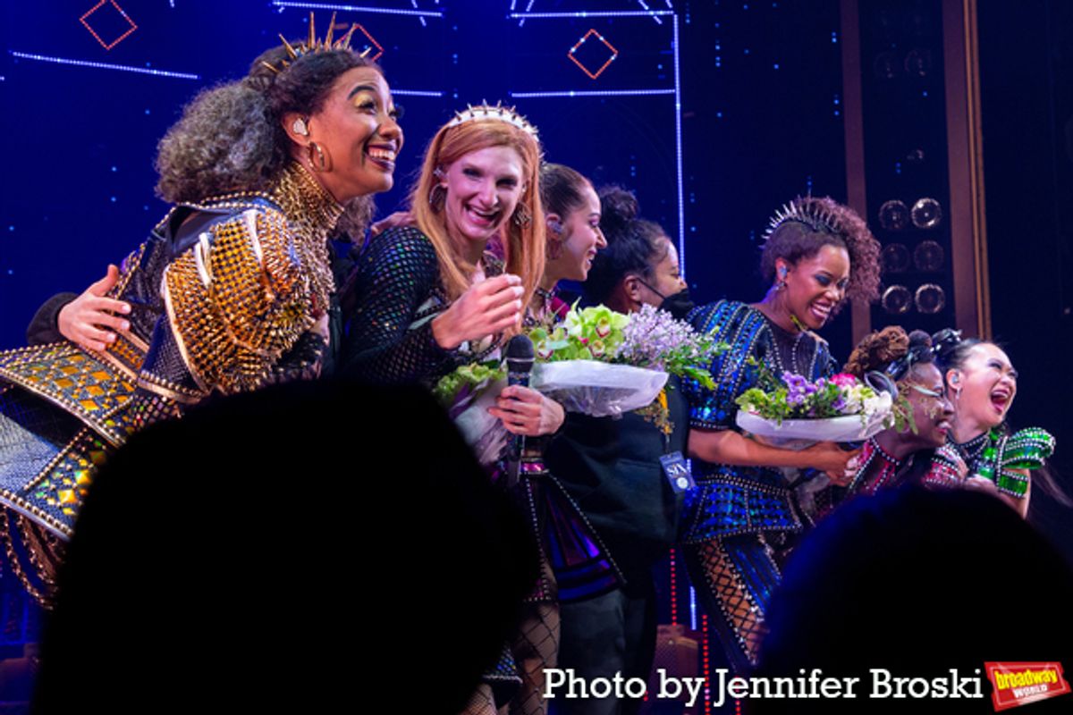 The cast of SIX at Photos: SIX Welcomes New Queens Keri René Fuller, Hana Stewart and Joy Woods to Broadway