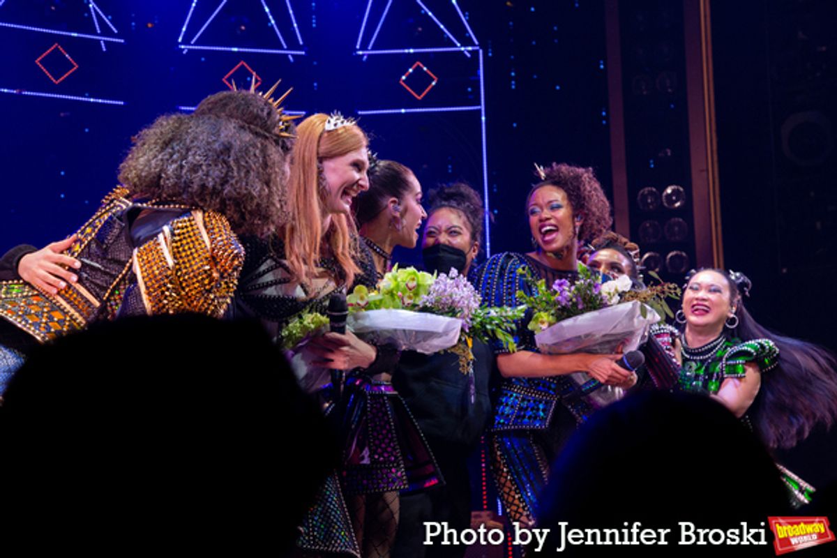 The cast of SIX at Photos: SIX Welcomes New Queens Keri René Fuller, Hana Stewart and Joy Woods to Broadway