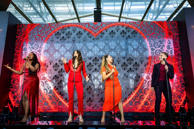Photos: Meet the Cast of MOULIN ROUGE! THE MUSICAL In Sydney! — photo 19 of 20
