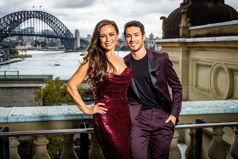 Photos: Meet the Cast of MOULIN ROUGE! THE MUSICAL In Sydney! — photo 9 of 20