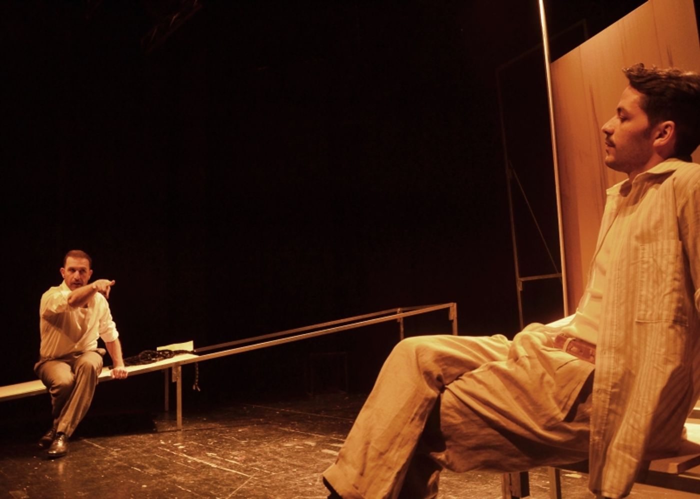 Review: L'ISOLA DEGLI INVERTITI al OFF / OFF THEATRE Review: L'ISOLA DEGLI INVERTITI al OFF / OFF THEATRE Image