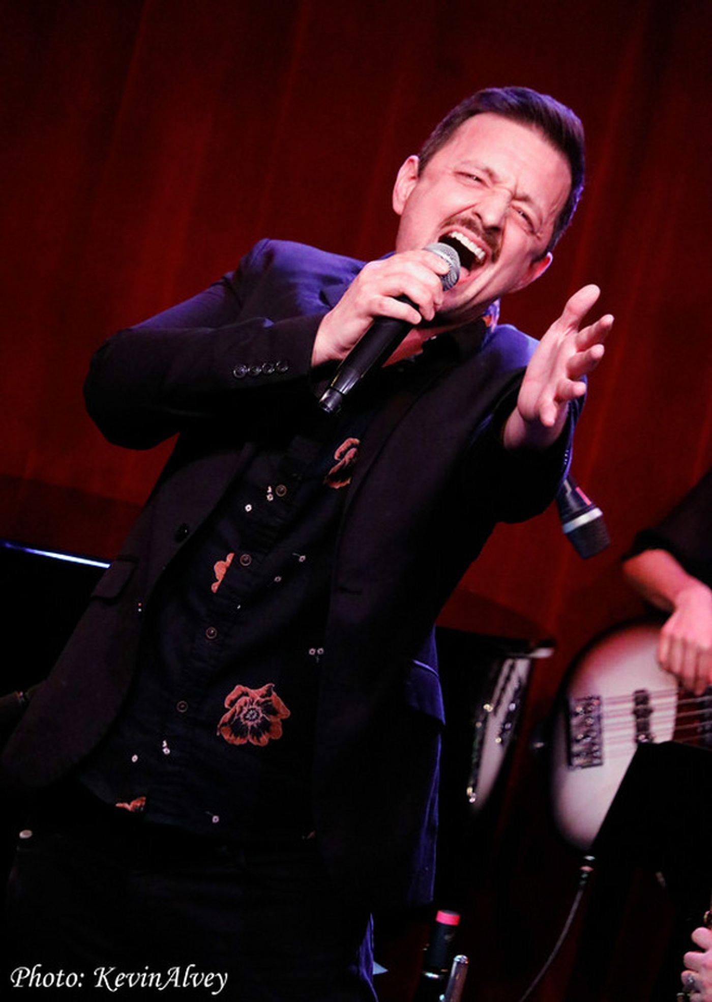 Photos: Mark MacKillop Brings DUETS To Birdland  Image