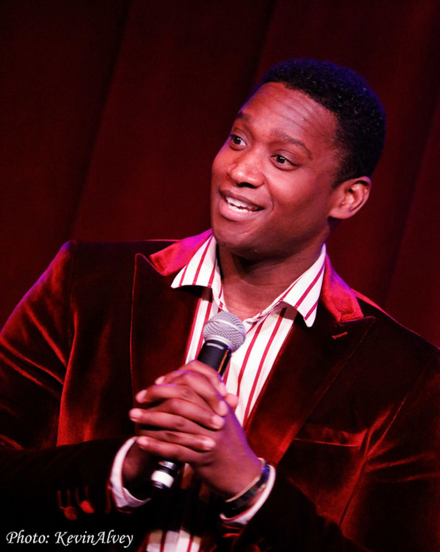 Photos: Mark MacKillop Brings DUETS To Birdland  Image