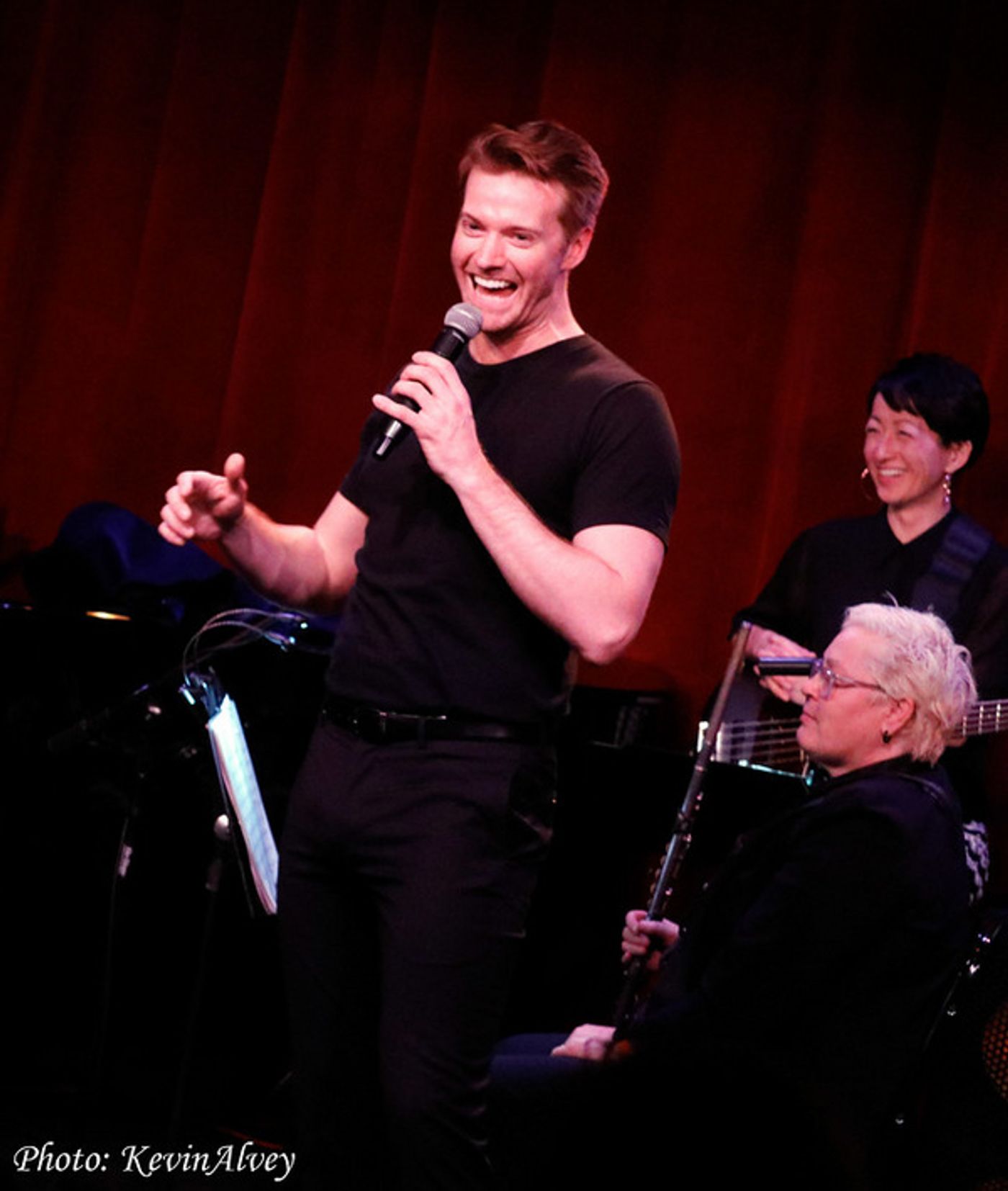 Photos: Mark MacKillop Brings DUETS To Birdland  Image